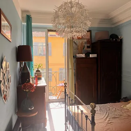 Grand 4 Pieces Bourgeois Familial Apartament